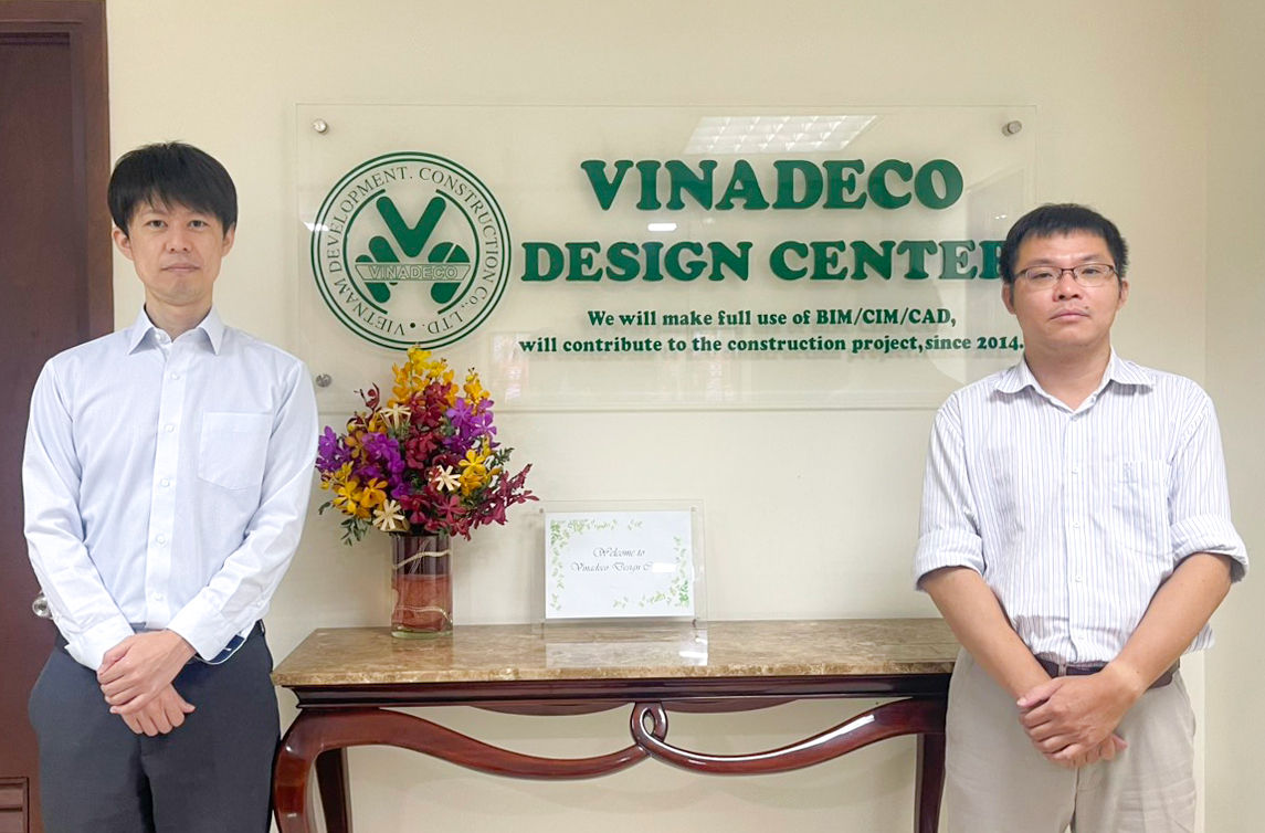 Design Center BIM Manager 早川 公也 様（左）、CIM Manager レー フォントゥン 様（右）